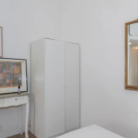 I Host - Carcano 26 Appartamento Milano